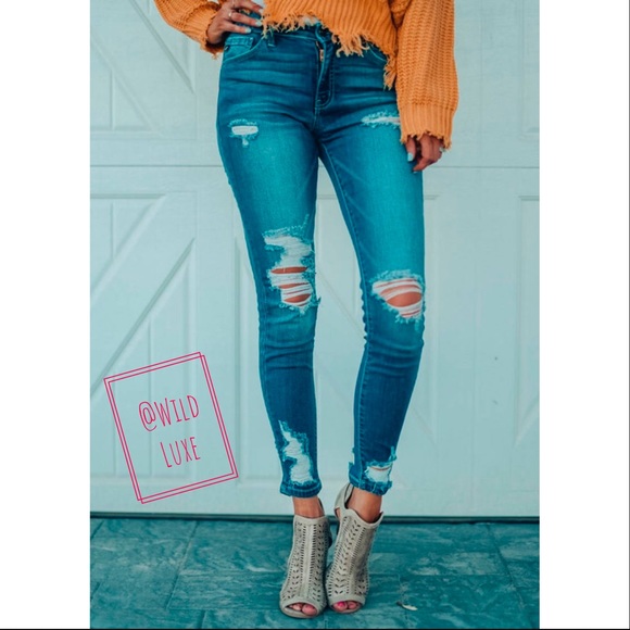 LAST 1! Natalie Distressed Frayed Skinny Jeans - Picture 3 of 6